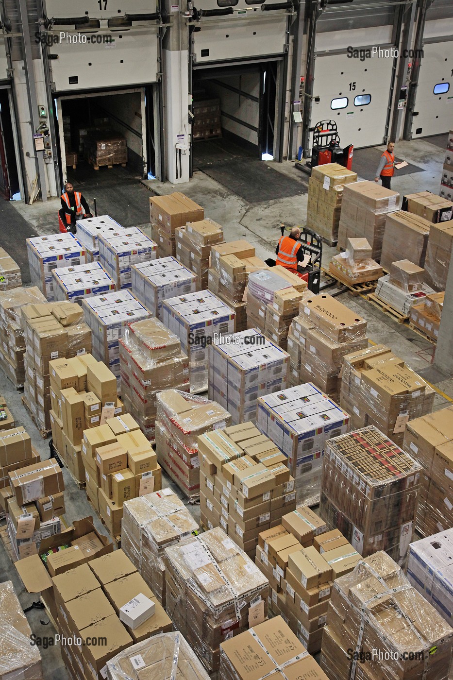 PLATEFORME LOGISTIQUE DE LA SOCIETE AMAZON 