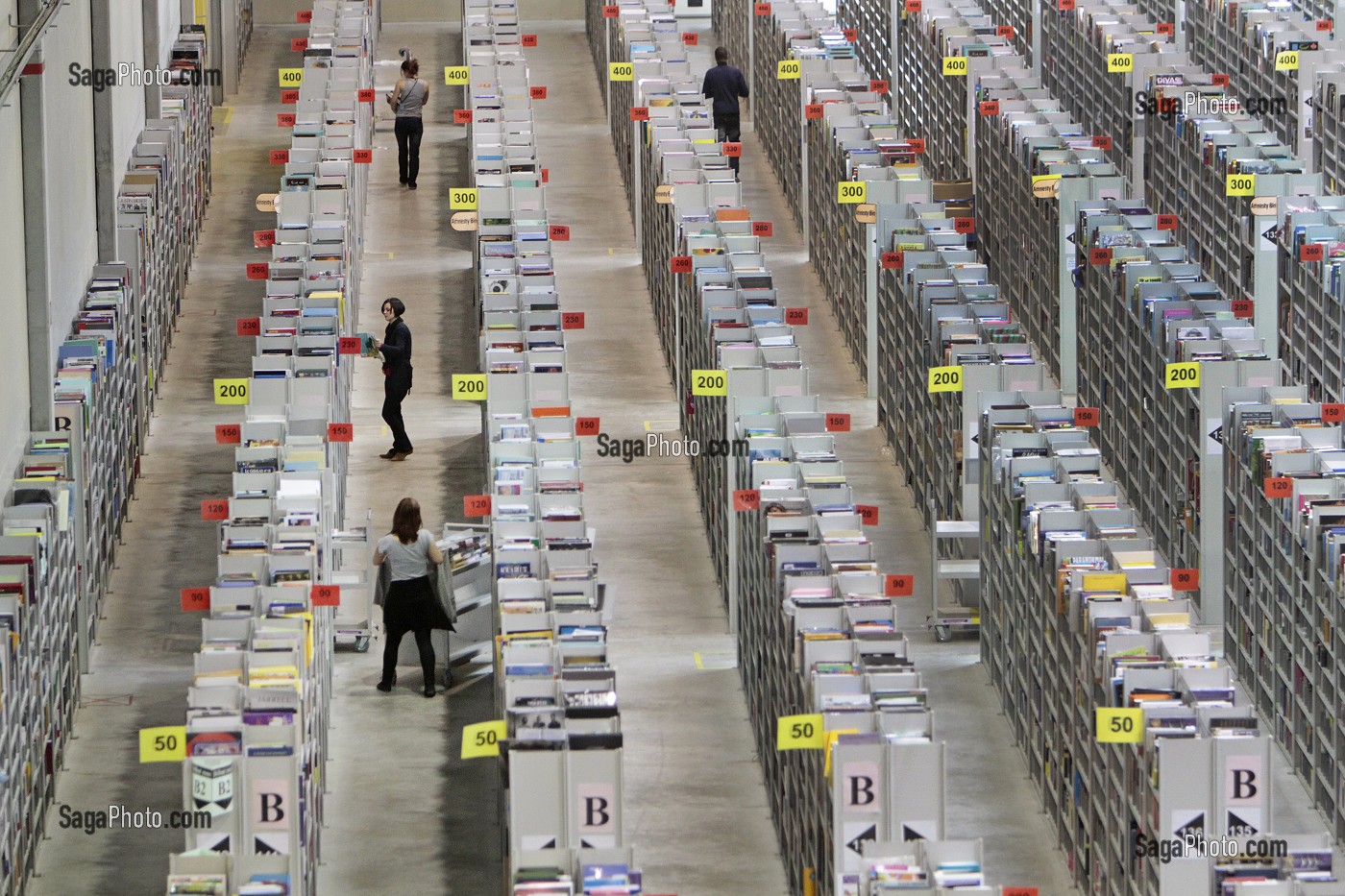 PLATEFORME LOGISTIQUE DE LA SOCIETE AMAZON 