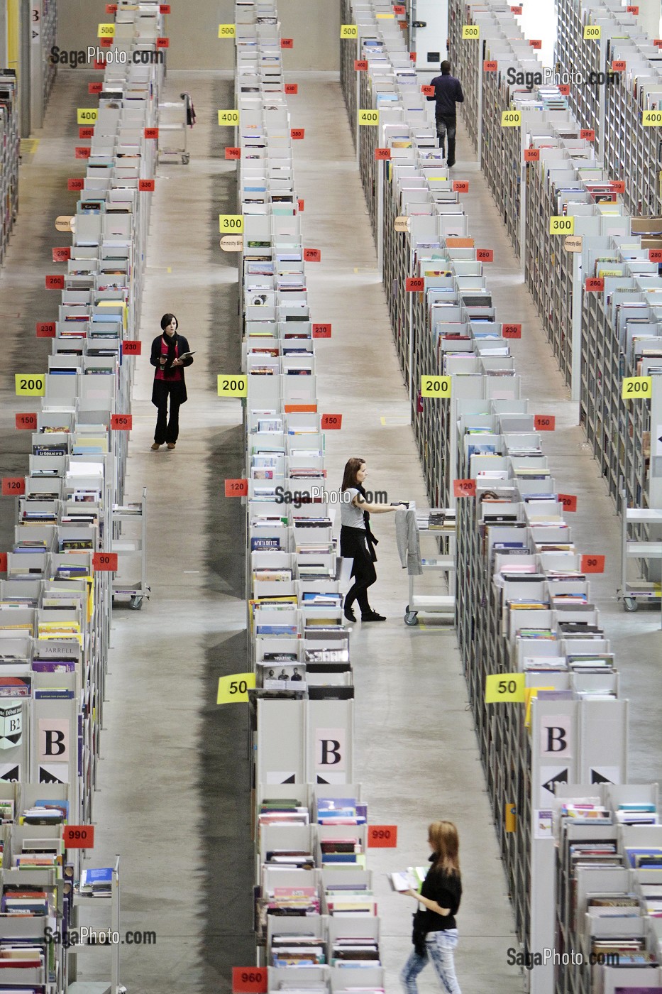 PLATEFORME LOGISTIQUE DE LA SOCIETE AMAZON 