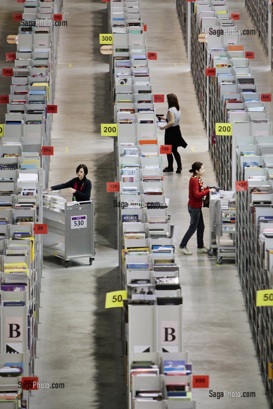 PLATEFORME LOGISTIQUE DE LA SOCIETE AMAZON 