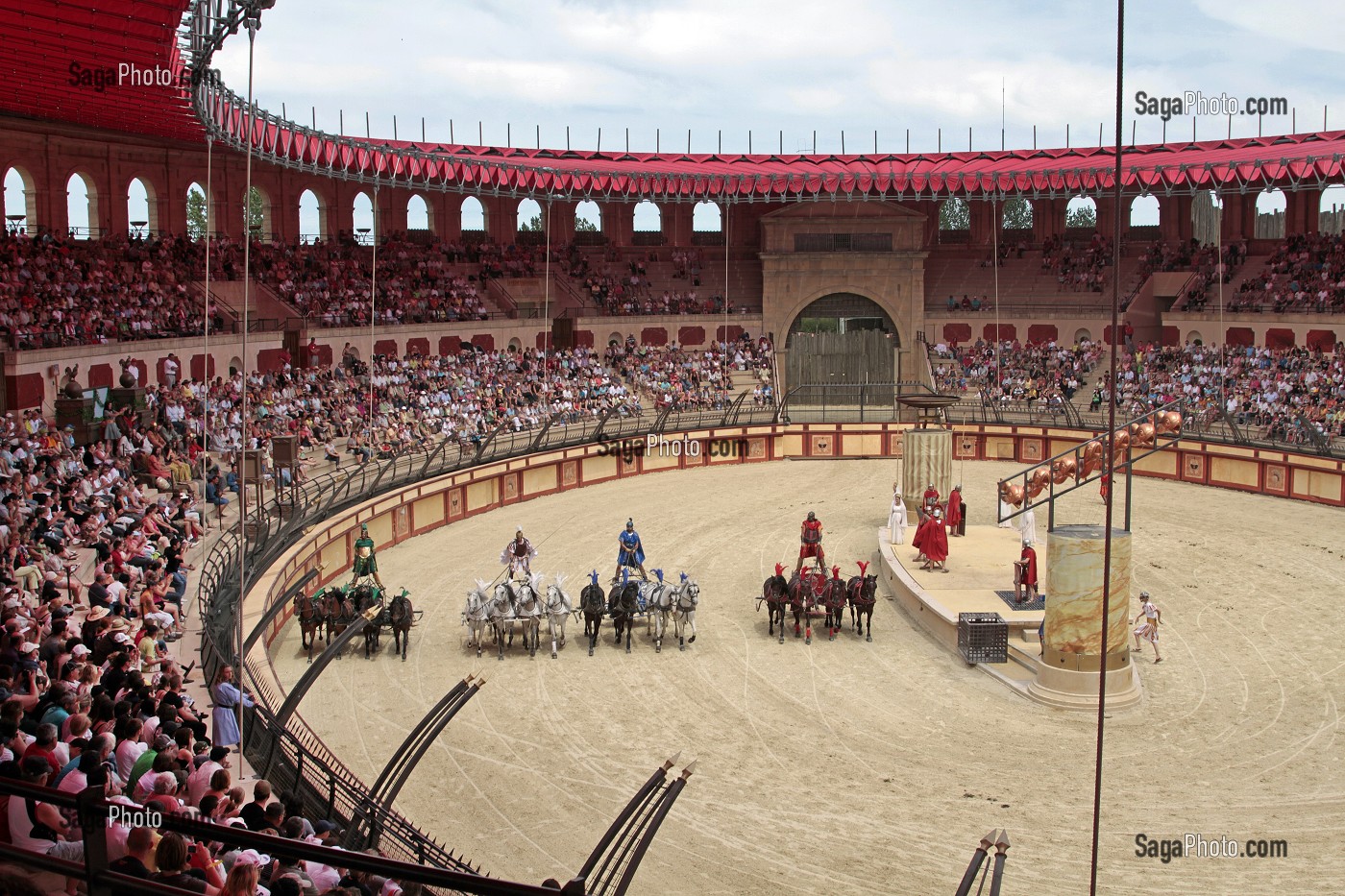 PUY DU FOU, PARC DE LOISIRS, VENDEE, FRANCE 