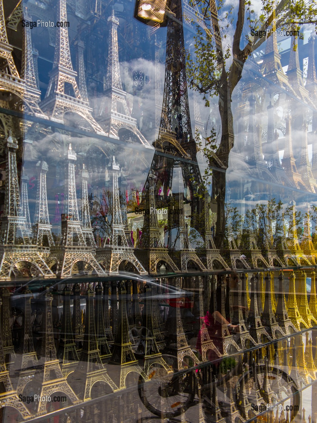 TOURS EIFFEL MINIATURES, PARIS (75), ILE-DE-FRANCE, FRANCE 