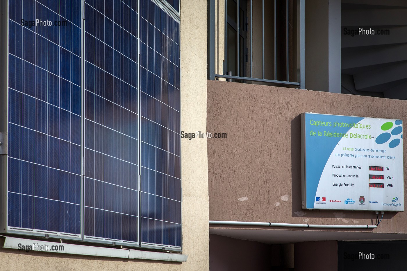 ENERGIE SOLAIRE EN VILLE, SAINT MAURICE, (94) VAL-DE-MARNE, ILE-DE-FRANCE, FRANCE 
