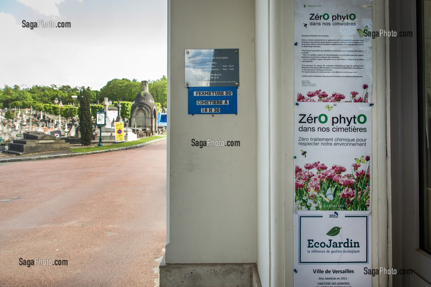 ENTRETIEN DES ESPACES VERTS SANS PESTICIDES, (78) VERSAILLES, ILE-DE-FRANCE, FRANCE 