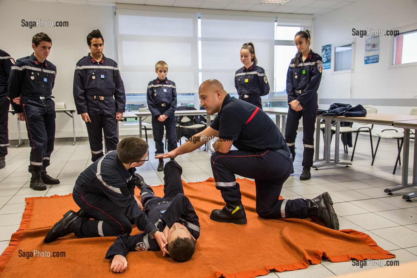 JEUNES SAPEURS POMPIERS, COUR DE SECOURISME 