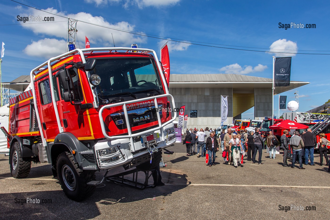 VEHICULES DE SAPEURS POMPIERS 