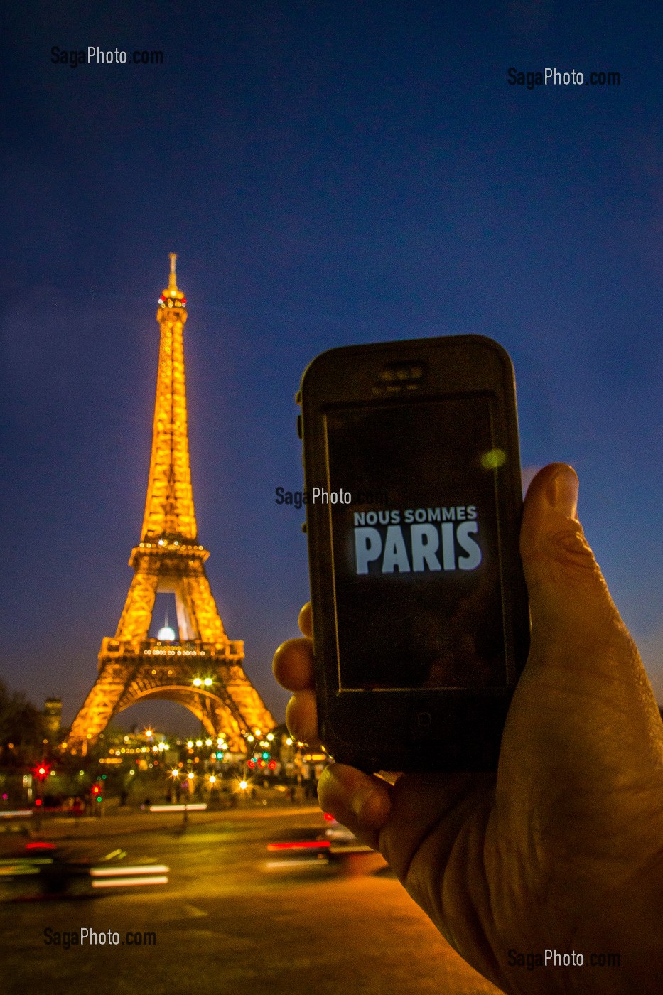 TOUR EIFFEL, NOUS SOMMES PARIS 