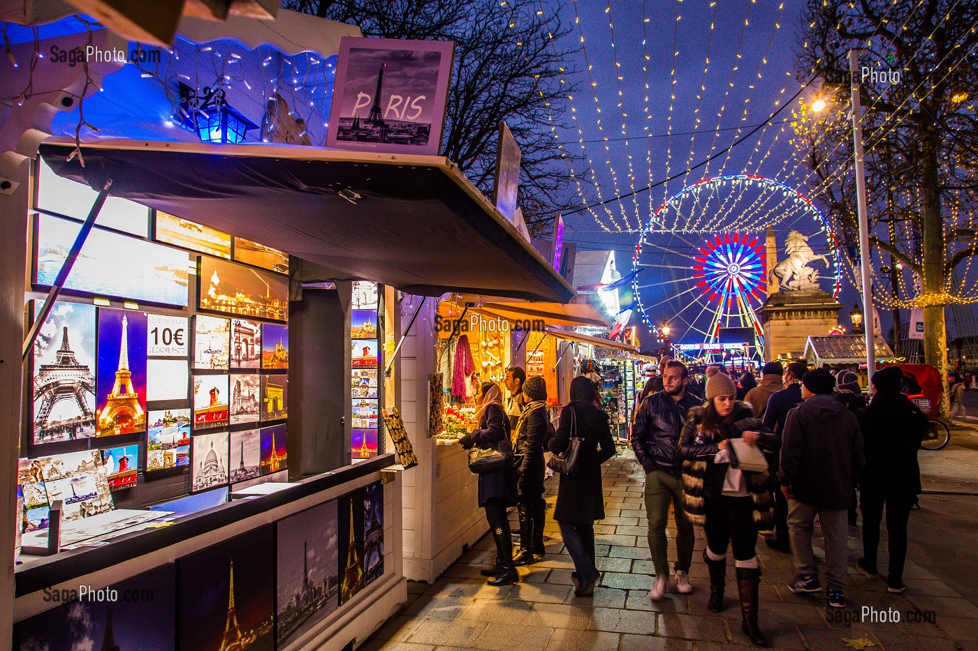 MARCHE DE NOEL, CHAMPS ELYSEE, PARIS 