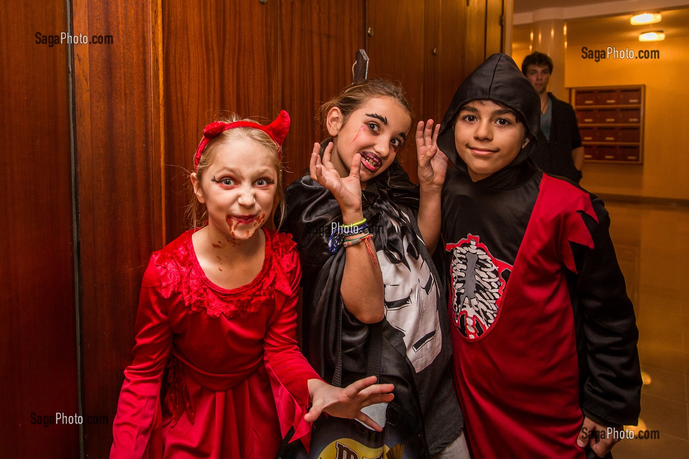 ENFANTS DEGUISES, FETE D'HALLOWEEN 