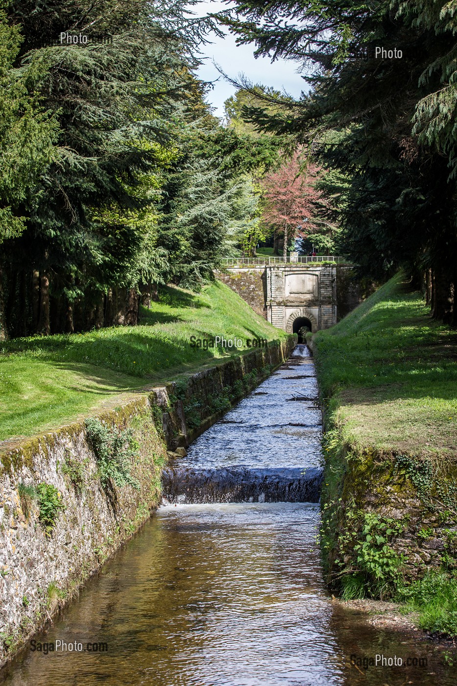 LE CANAL DU MIDI, L'HISTOIRE AU FIL DE L'EAU, LANGUEDOC ROUSSILLON MIDI PYRENEES 