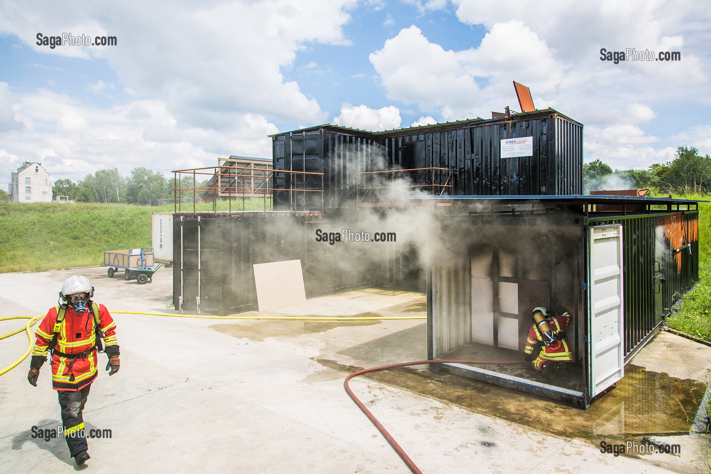 ILLUSTRATION CAISSONS A FEU, CENTRE DE FORMATION SAPEURS POMPIERS 