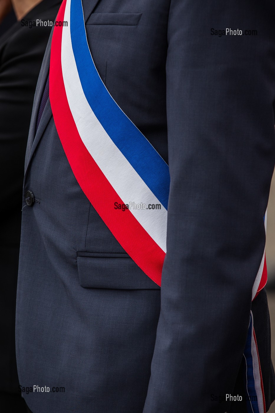 ILLUSTRATION ELU, MAIRE 