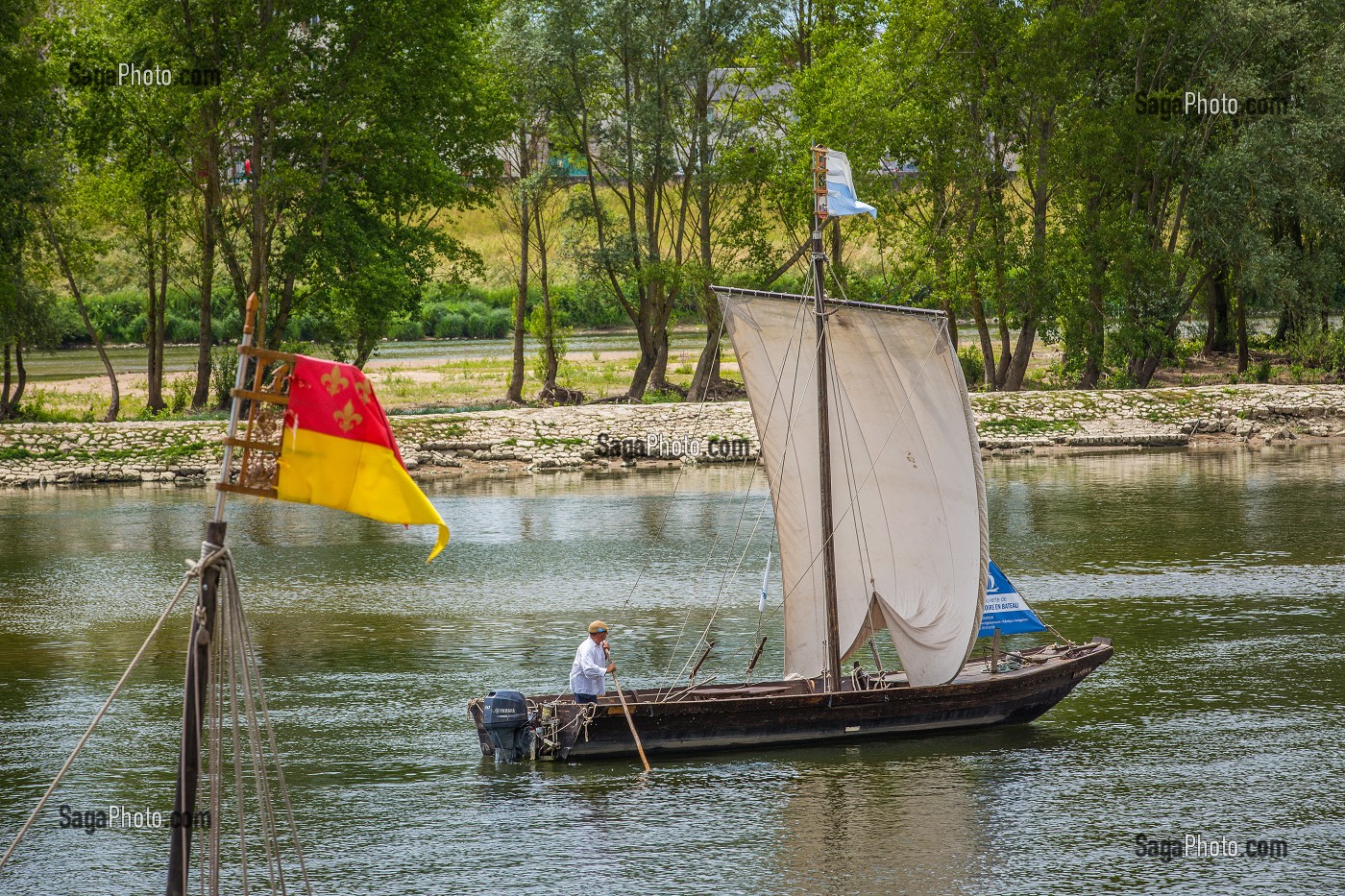 LA LOIRE AU FIL DE L'EAU, (45) LOIRET, REGION CENTRE VAL DE LOIRE, FRANCE 