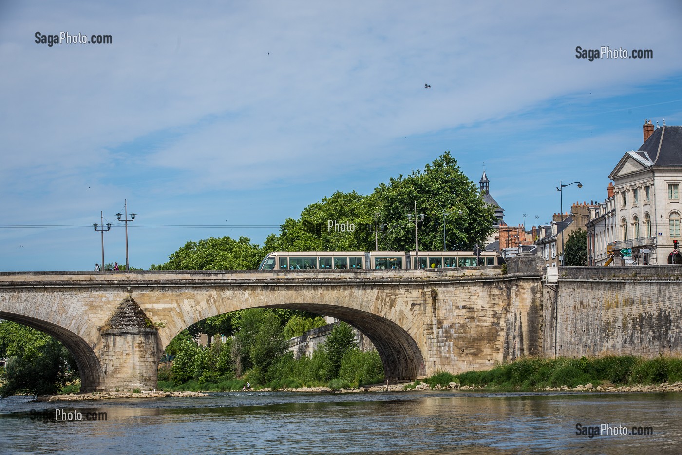 LA LOIRE AU FIL DE L'EAU, (45) LOIRET, REGION CENTRE VAL DE LOIRE, FRANCE 