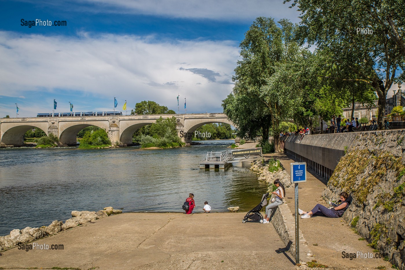 LA LOIRE AU FIL DE L'EAU, INDRE ET LOIRE, (37), REGION CENTRE VAL DE LOIRE, FRANCE 