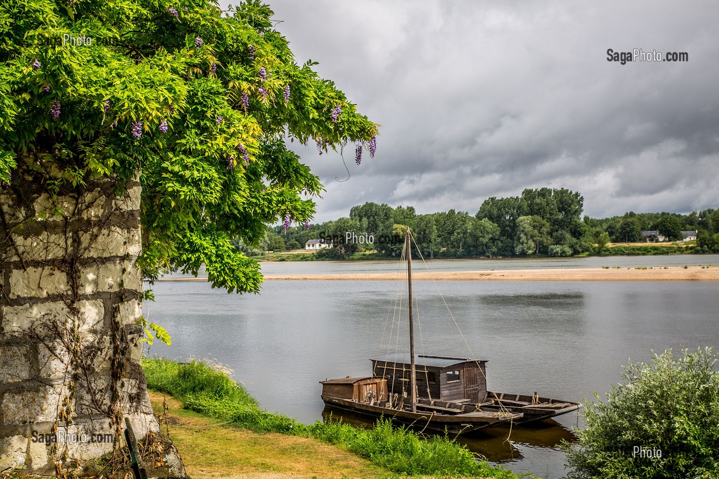 LA LOIRE AU FIL DE L'EAU, INDRE ET LOIRE, (37), REGION CENTRE VAL DE LOIRE, FRANCE 