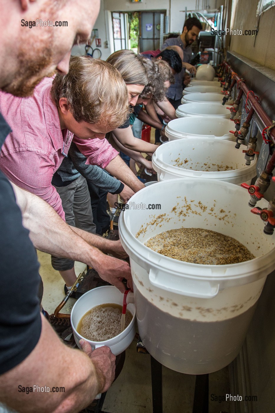 ATELIER DE BRASSAGE, LA MONTREUILLOISE, BIERE ARTISANALE 