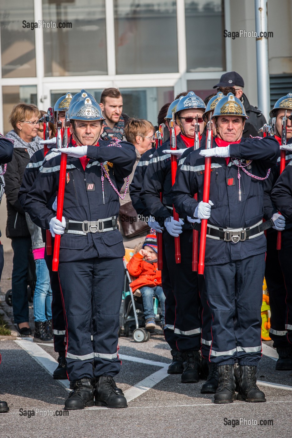 PRISE D'ARMES, CEREMONIE SAPEURS POMPIERS 