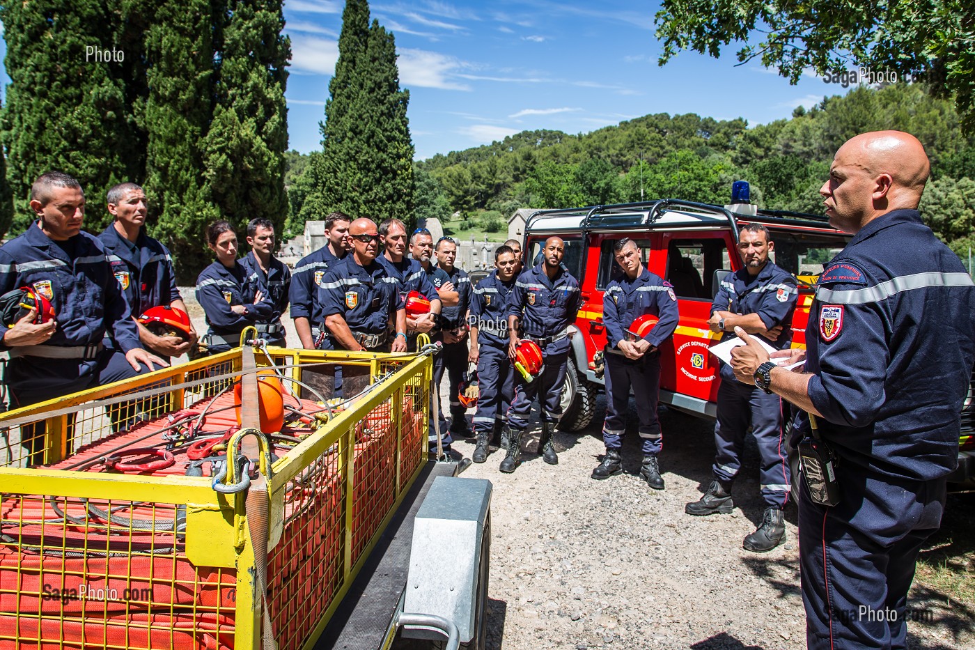 SAPEURS POMPIERS, DETACHEMENT D'INTERVENTIONS HELIPORTES FEU DE FORET 