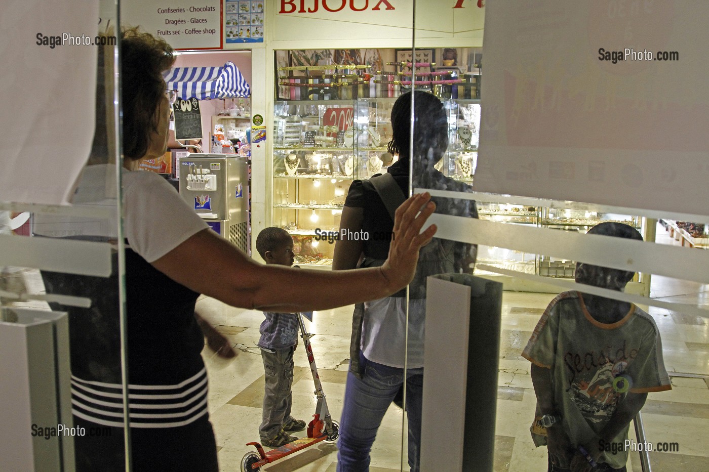 POLE PREVENTION JEUNES ET FAMILLES 