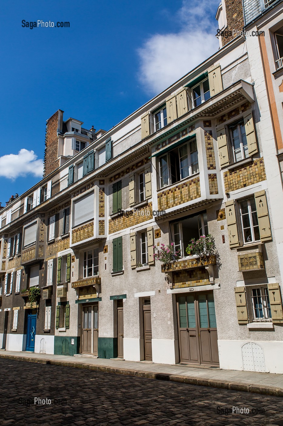 FACADE IMMEUBLE ART DECO, PASSAGE D'ENFER, PARIS, 14EME ARRONDISSEMENT, FRANCE, EUROPE 