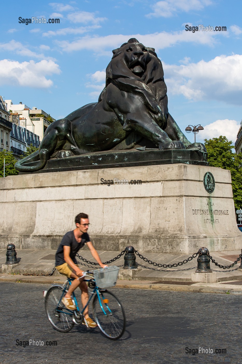 REPLIQUE DU LION DE BELFORT, PLACE DENFERT ROCHEREAU, PARIS, 14EME ARRONDISSEMENT, FRANCE, EUROPE 