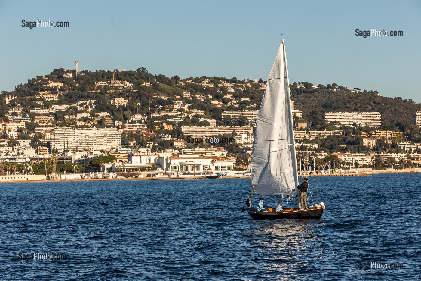 GOLFE DE LA NAPOULE ET COLLINE DE LA CALIFORNIE, CANNES, (06) ALPES MARITIMES, REGION SUD 