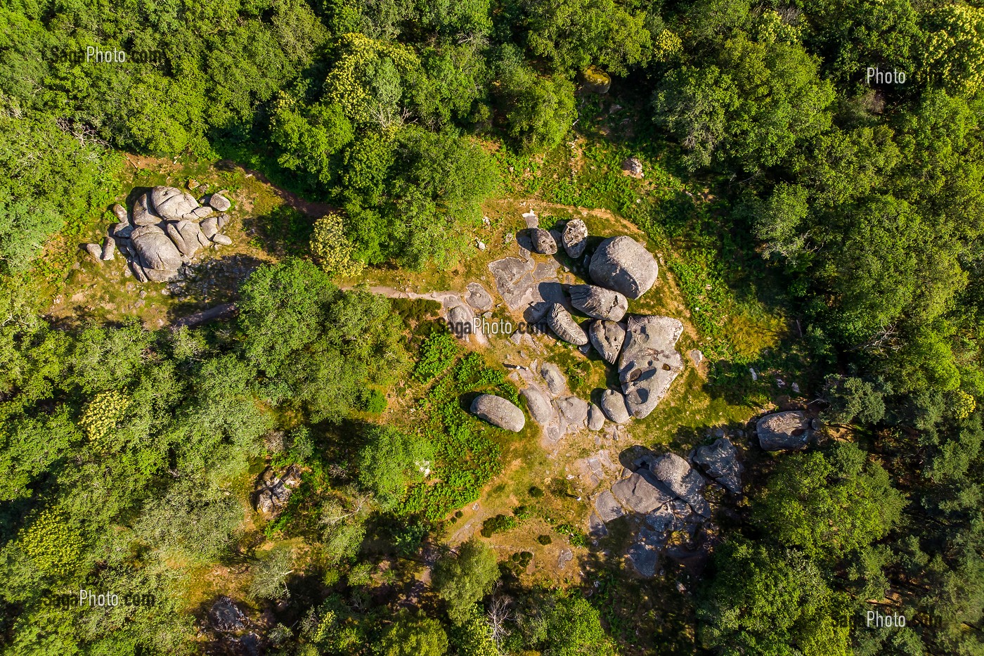 PIERRES JAUNATRES, SITE NATUREL, AMONCELLEMENT D’UNE QUARANTAINE DE SURPRENANTS BLOCS DE GRANIT SITE CLASSE, UNE DES PROMENADES FAVORITES DE GEORGE SAND EN COMPAGNIE DE CHOPIN, (23) CREUSE, NOUVELLE AQUITAINE, FRANCE 