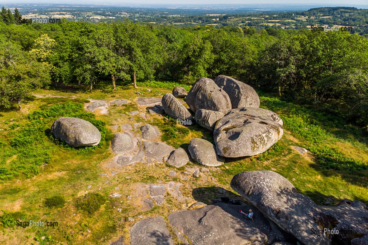 PIERRES JAUNATRES, SITE NATUREL, AMONCELLEMENT D’UNE QUARANTAINE DE SURPRENANTS BLOCS DE GRANIT, SITE CLASSE, UNE DES PROMENADES FAVORITES DE GEORGE SAND EN COMPAGNIE DE CHOPIN, (23) CREUSE, NOUVELLE AQUITAINE, FRANCE 