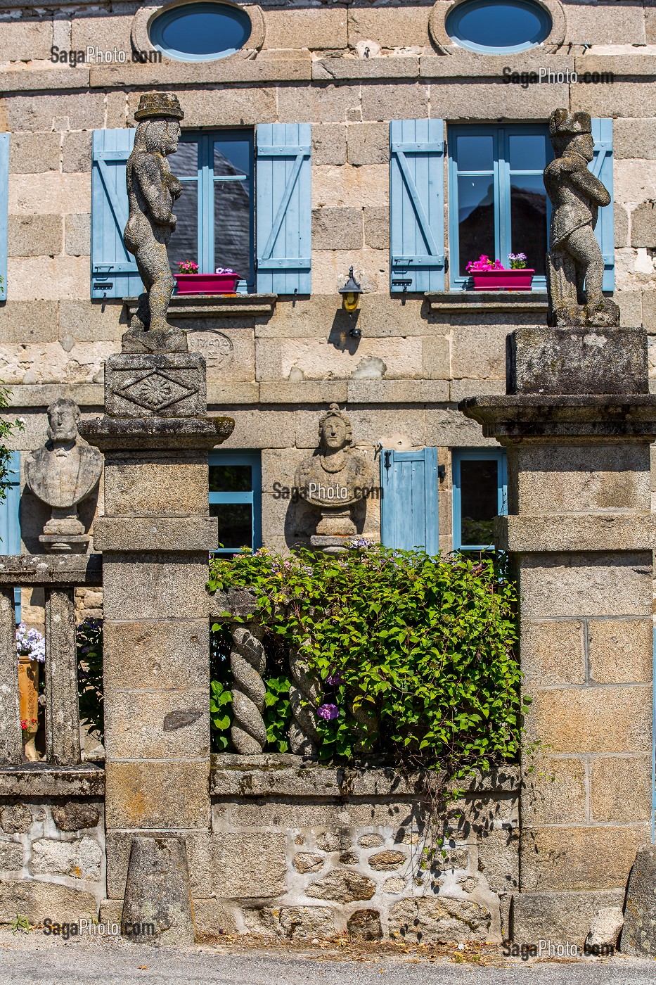 SCULPTURES, MAISON DU SCULPTEUR FRANCOIS MICHAUD, MASGOT, (23) CREUSE, LIMOUSIN, NOUVELLE AQUITAINE, FRANCE 