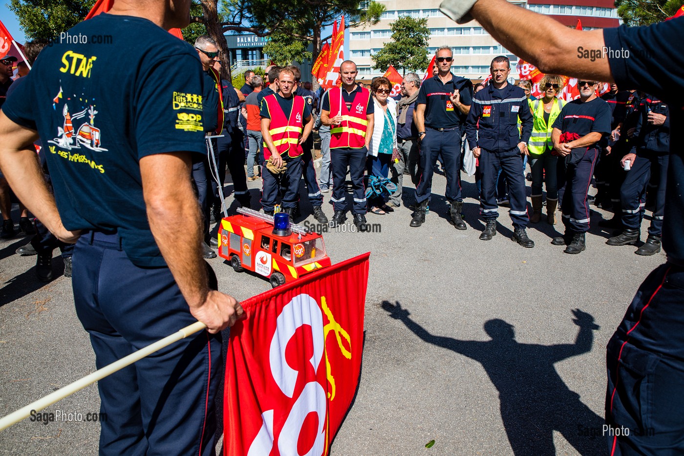 MANIFESTATION DE SAPEURS POMPIERS PROFESSIONNELS A L'APPEL DE LA CGT EN MARGE DU CONGRES NATIONAL DES SAPEURS POMPIERS DE FRANCE, VANNES, LE 20/09/19 