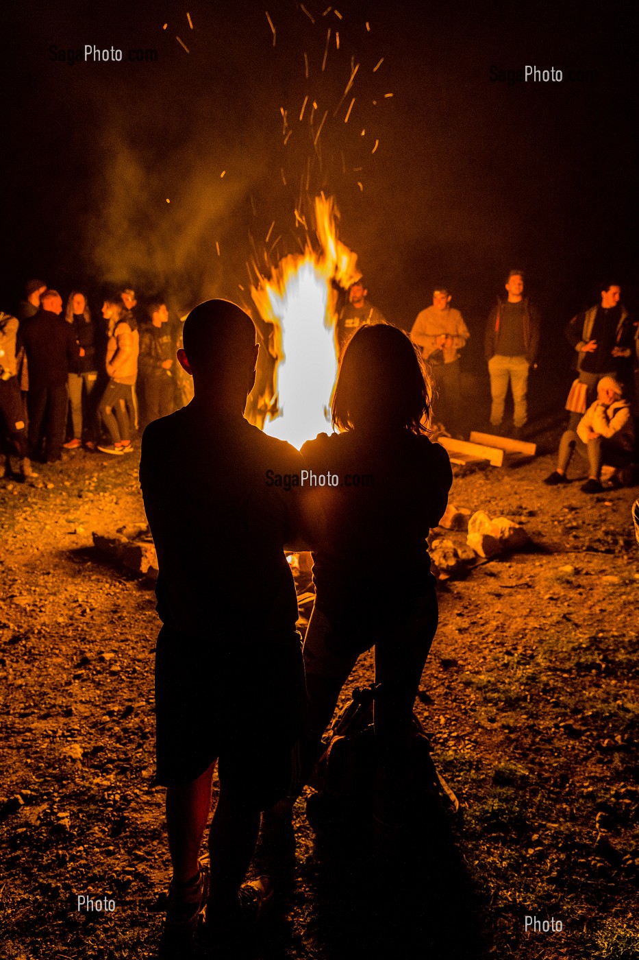 TROUBADE, RENCONTRE, SOIREE DE CHANTS CATALAN, REFUGE DES CORTALETS SUR LES CONTREFORTS DU PIC DU CANIGOU 