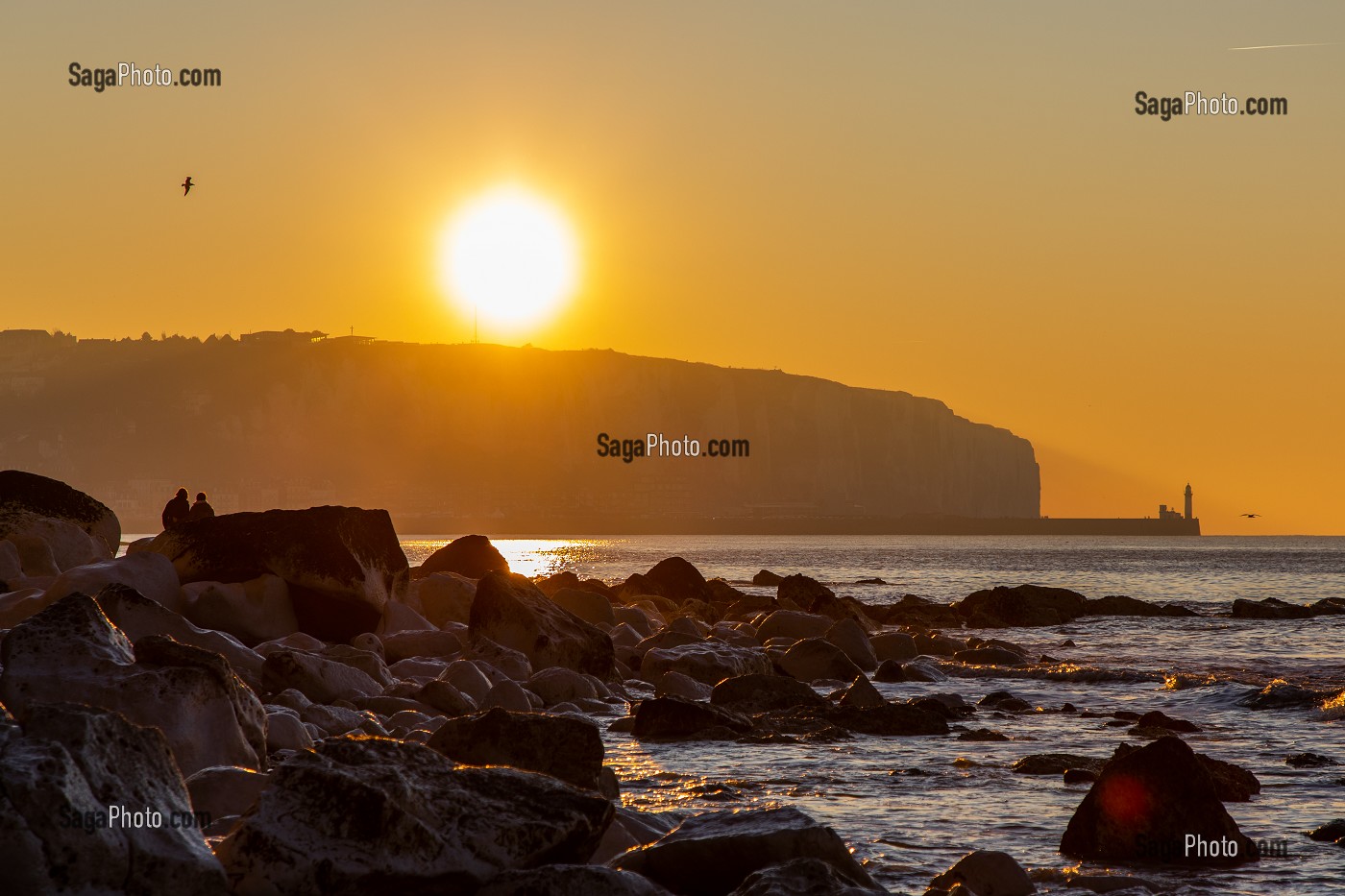 COUCHER DE SOLEIL SUR LES FALAISES DE MERS LES BAINS, SOMME, PICARDIE, HAUT DE FRANCE ET DU TREPORT 