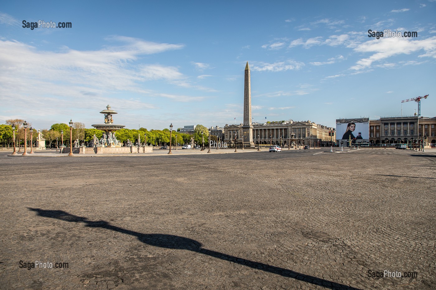 10H DU MATIN, PLACE DE LA CONCORDE QUASI VIDE LORS DU CONFINEMENT DE LA PANDEMIE DU COVID 19, PARIS, ILE DE FRANCE 