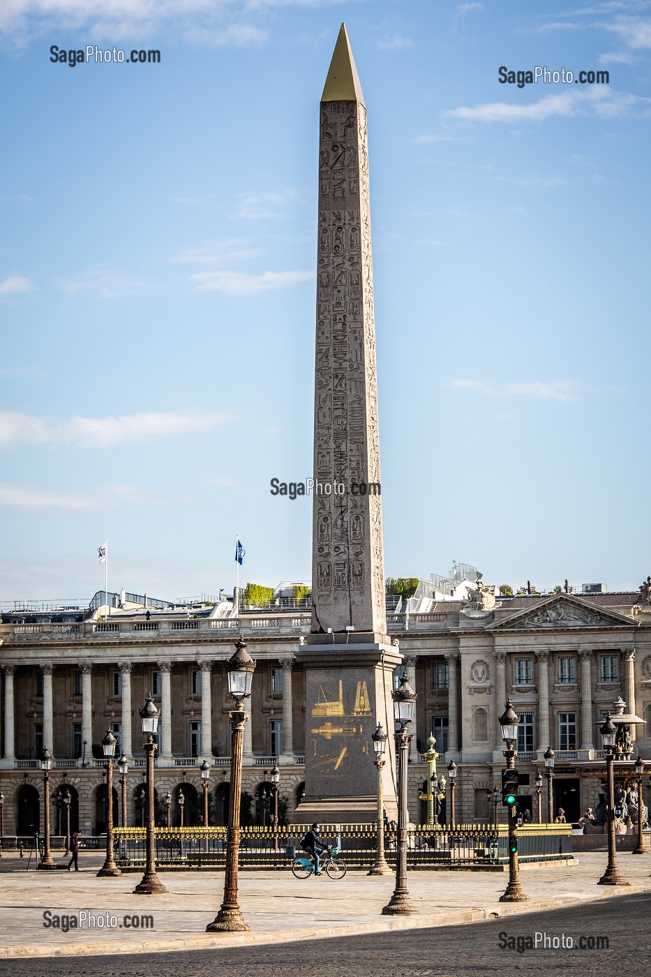 10H DU MATIN, PLACE DE LA CONCORDE QUASI VIDE LORS DU CONFINEMENT DE LA PANDEMIE DU COVID 19, PARIS, ILE DE FRANCE 