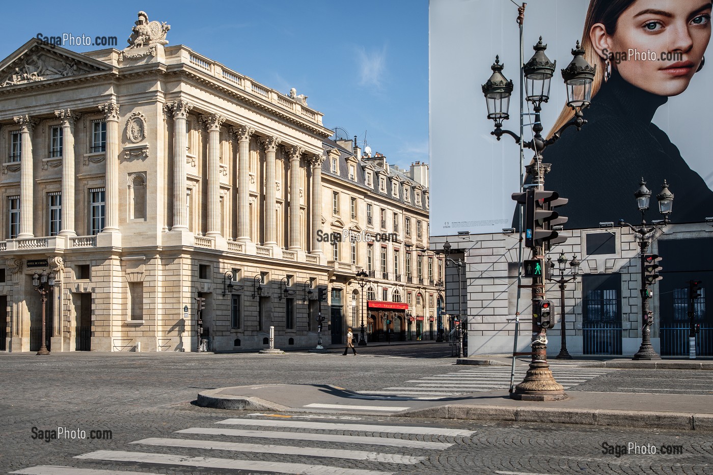 PLACE DE LA CONCORDE ET RUE ROYALE VIDE LORS DU CONFINEMENT DE LA PANDEMIE DU COVID 19, PARIS, ILE DE FRANCE 