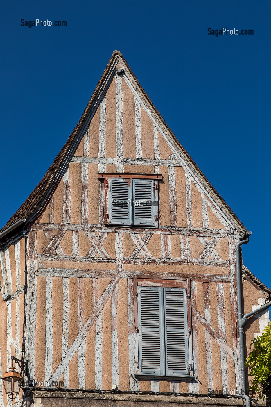 MAISON A PANS DE BOIS, AUXERRE, YONNE, BOURGOGNE, FRANCE 