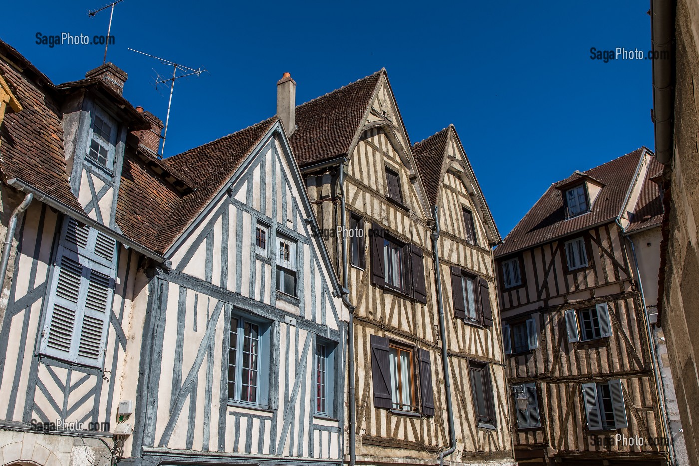 MAISONS A PANS DE BOIS, AUXERRE, YONNE, BOURGOGNE, FRANCE 