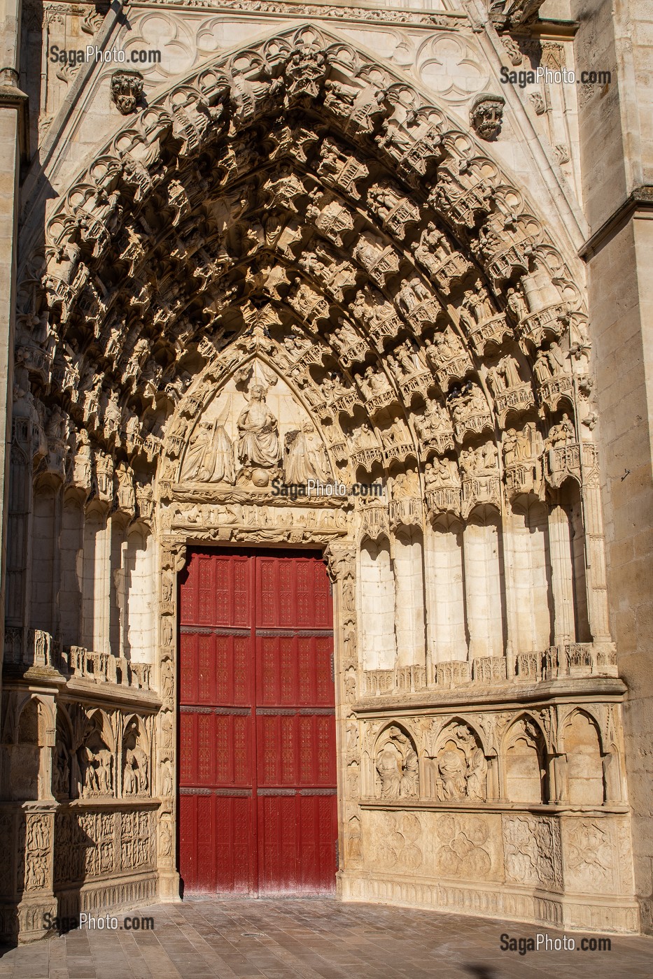 CATHEDRALE SAINT-ETIENNE, AUXERRE, YONNE, BOURGOGNE, FRANCE 