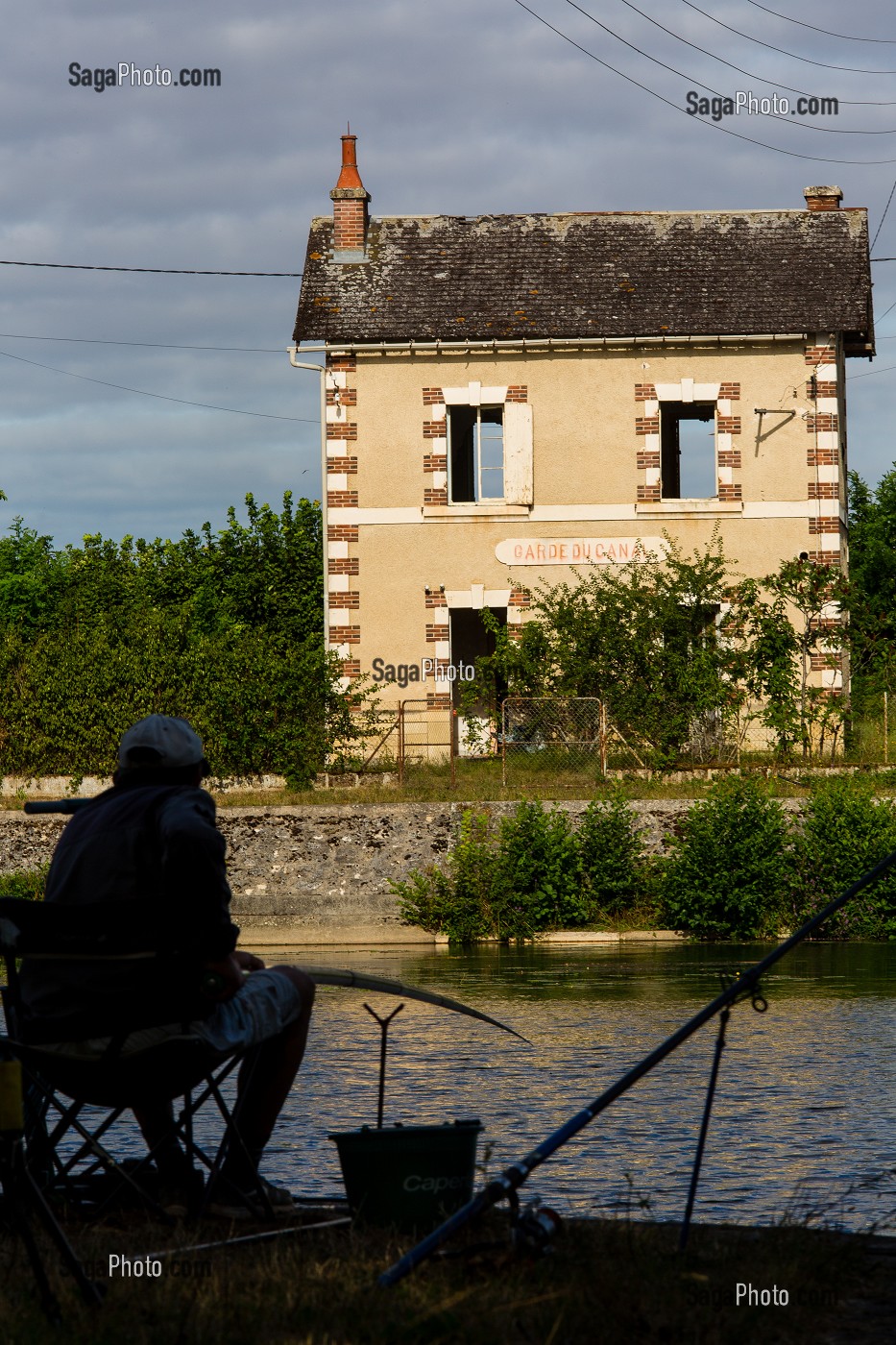 PORT FLUVIAL DE VERMENTON, YONNE, BOURGOGNE, FRANCE 