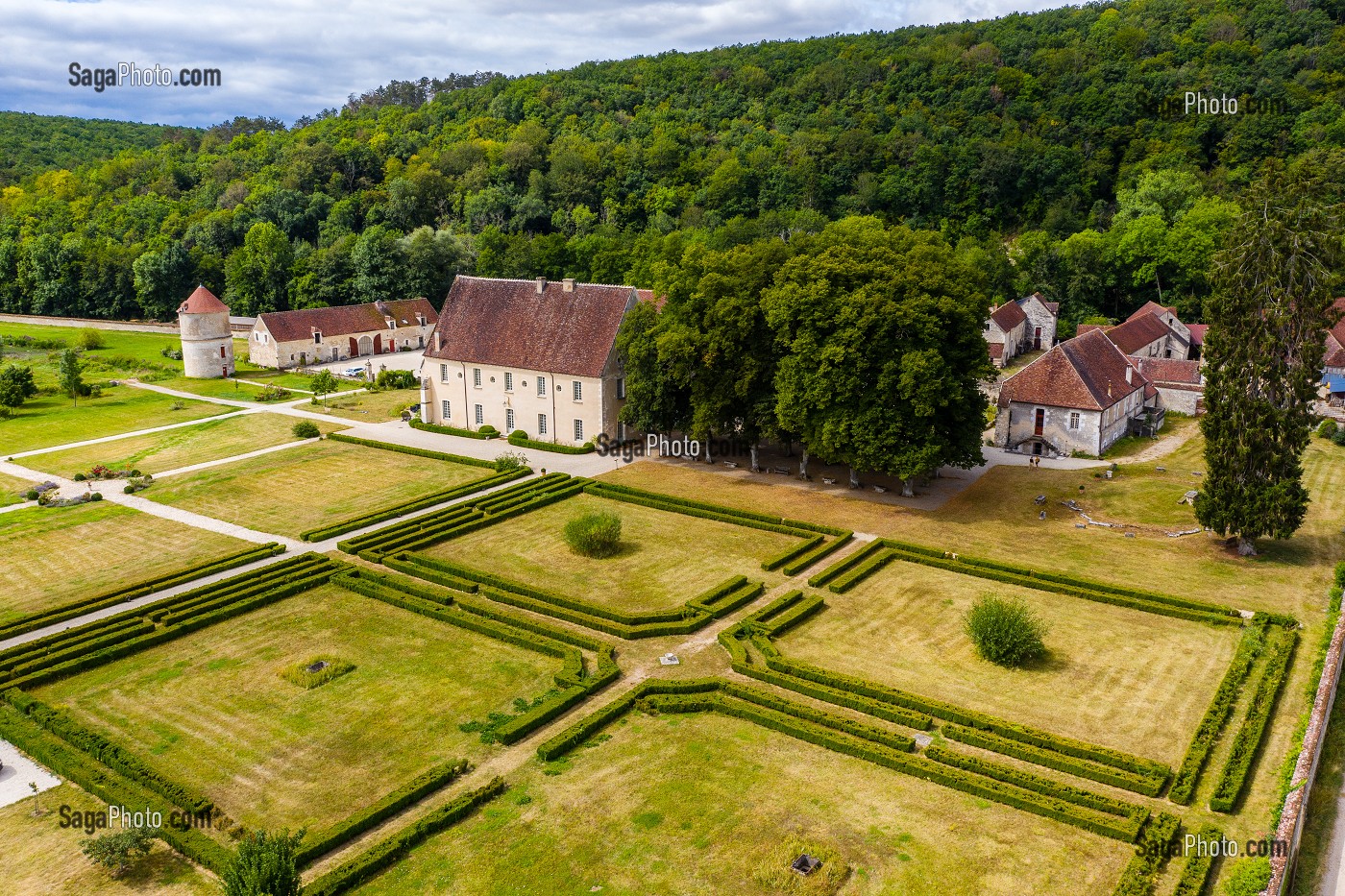 ABBAYE DE REIGNY, ANCIENNE ABBAYE CISTERCIENNE, VERMENTON, YONNE, BOURGOGNE, FRANCE 