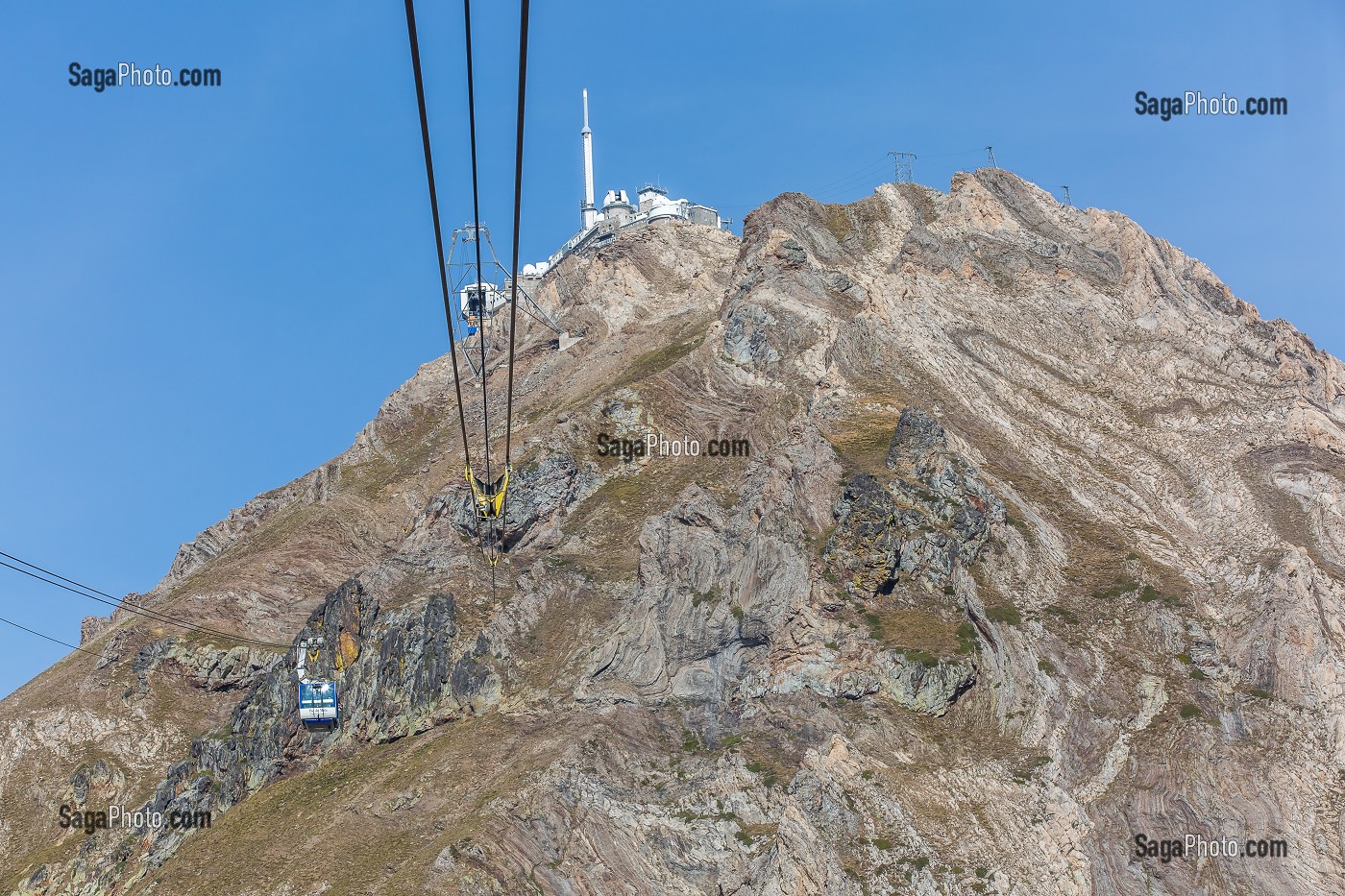 TELECABINE DU PIC DU MIDI DE BIGORRE, ALTITUDE DE 2876 METRES, BAGNERES DE BIGORRE, HAUTES PYRENEES, MIDI PYRENEES, OCCITANIE, FRANCE 