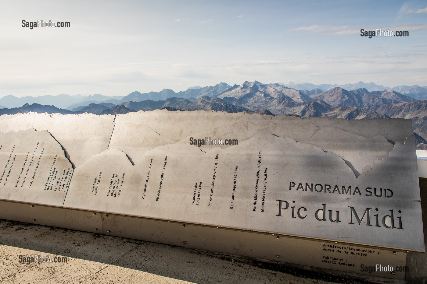 TERRASSE DE L'OBSERVATOIRE, PIC DU MIDI DE BIGORRE, BAGNERES DE BIGORRE, HAUTES PYRENEES, MIDI PYRENEES, OCCITANIE, FRANCE 