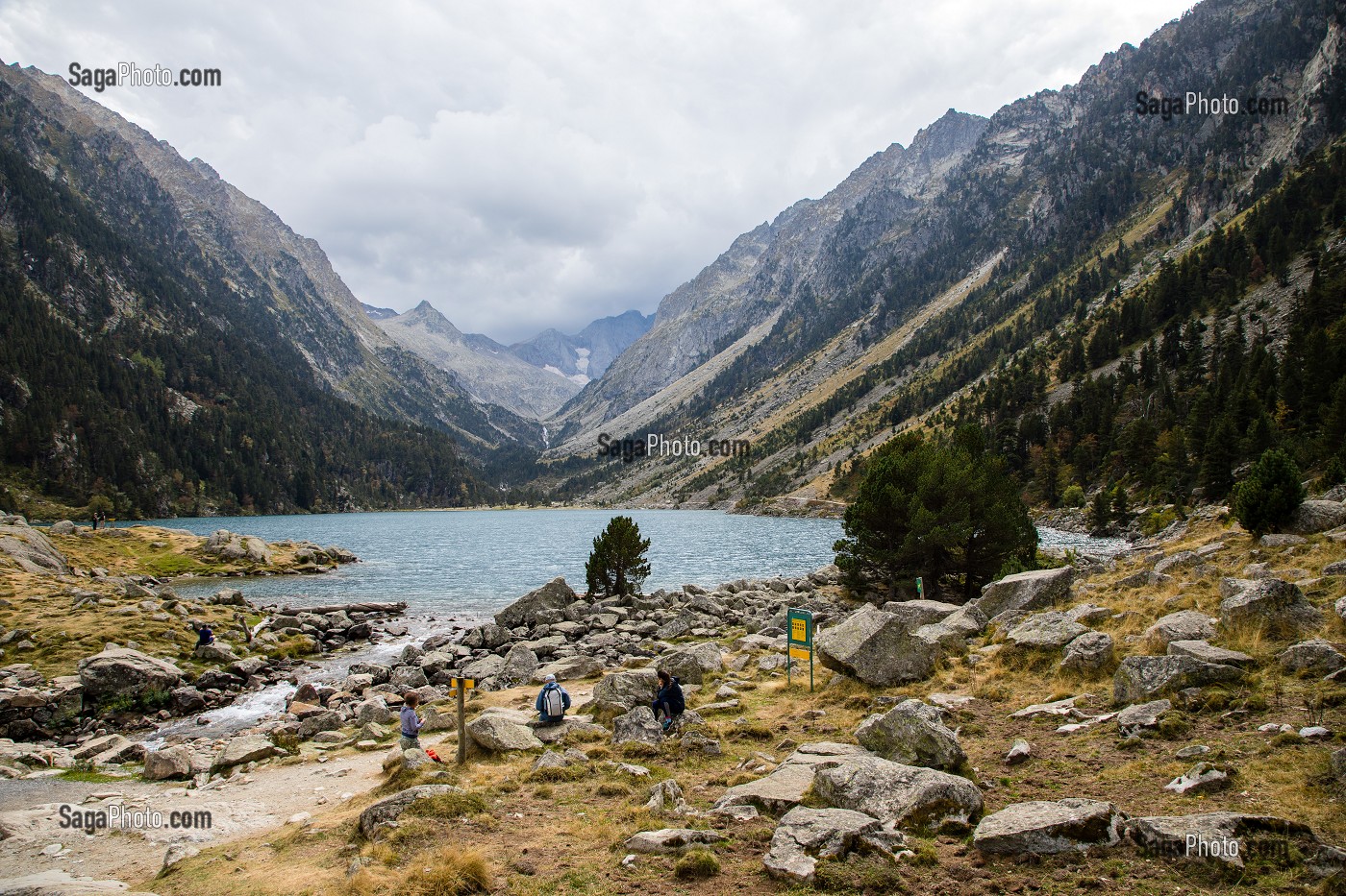 LAC DE GAUBE, CAUTERETS, HAUTES PYRENEES, MIDI PYRENEES, OCCITANIE, FRANCE 