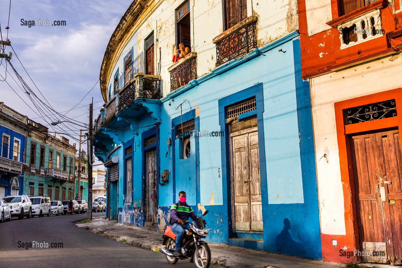 MAISONS ET HABITANTS, QUARTIER DE LA ATARAZANA, QUARTIER COLONIAL ENREGISTRE AU PATRIMOINE MONDIAL DE L'UNESCO, SAINT DOMINGUE, SANTO DOMINGO, REPUBLIQUE DOMINICAINE 