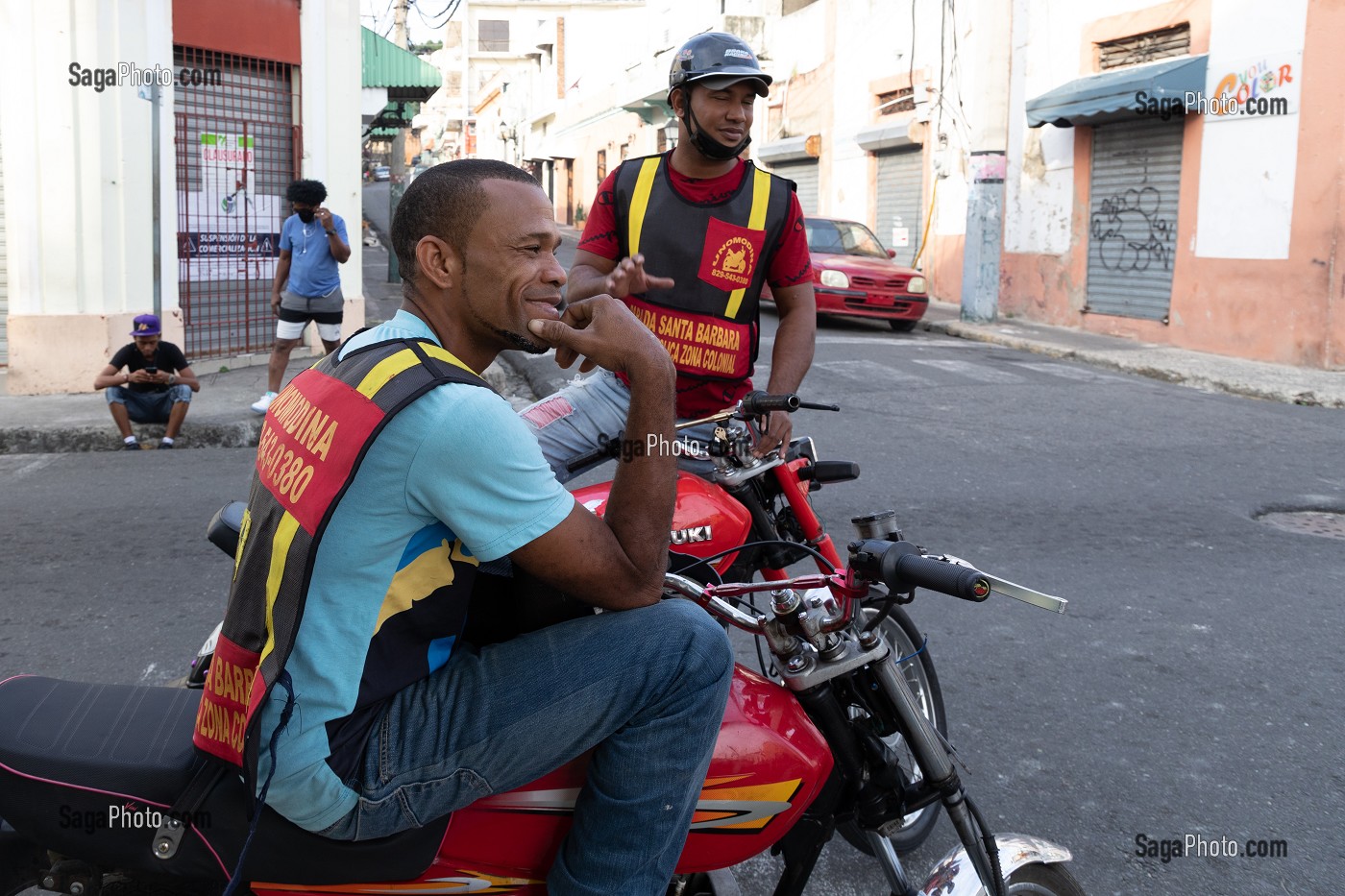 TAXI MOTO, QUARTIER COLONIAL, CLASSE AU PATRIMOINE MONDIAL DE L'UNESCO, SAINT DOMINGUE, SANTO DOMINGO, REPUBLIQUE DOMINICAINE 