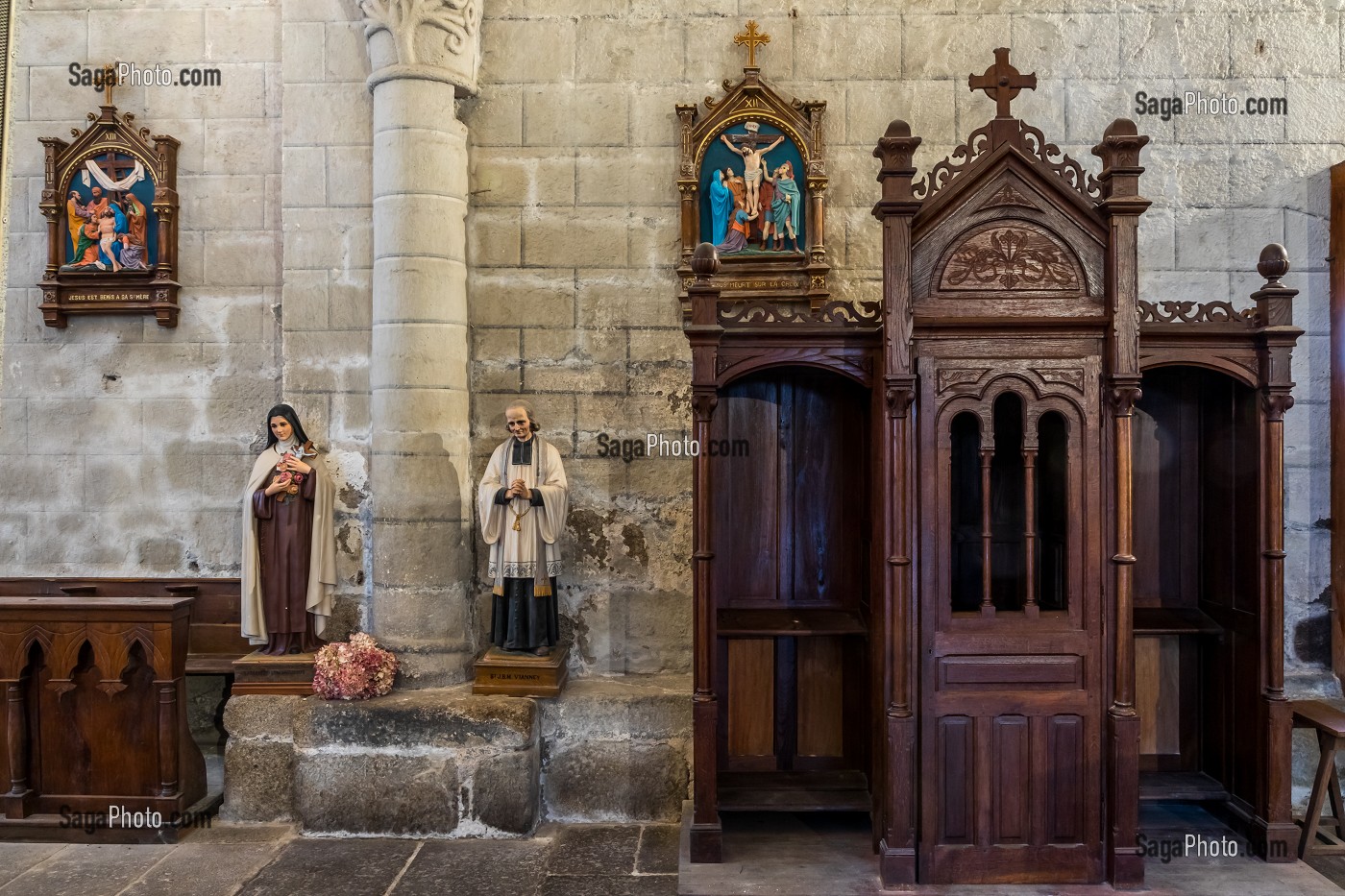 COLLEGIALE NOTRE DAME, HERMENT, (63) PUY DE DOME, AUVERGNE 