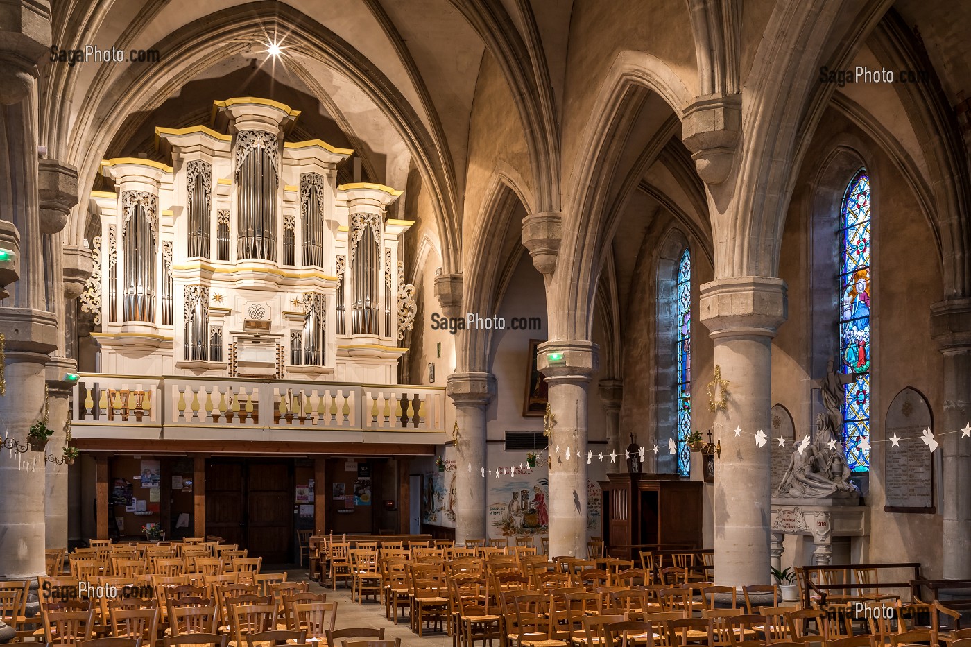 ORGUE DE BACH, EGLISE SAINT-MICHEL, PONTAUMUR, COMBRAILLES, (63) PUY DE DOME, AUVERGNE 