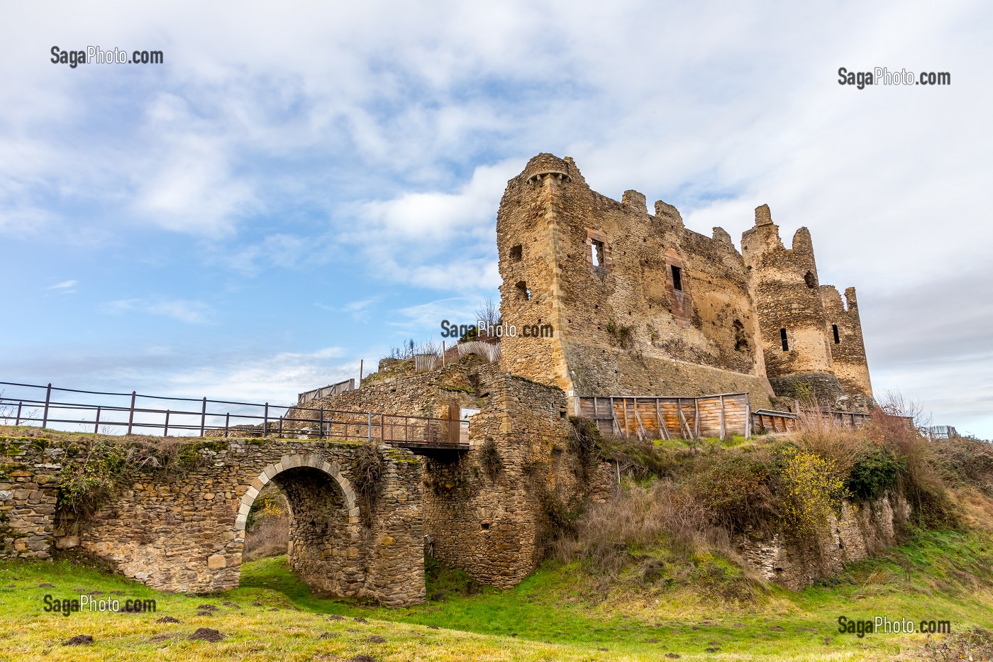 CHATEAU ROCHER, SAINT REMY DE BLOT, COMBRAILLES, (63) PUY DE DOME, AUVERGNE 