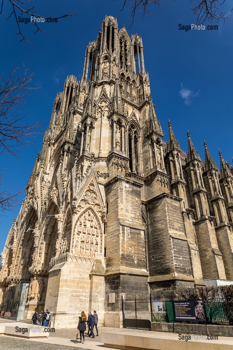 CATHEDRALE NOTRE DAME DE REIMS, INSCRITE AU PATRIMOINE MONDIAL DE L'UNESCO DEPUIS DECEMBRE 1991. C'EST LA CATHEDRALE DES SACRES DES ROIS DE FRANCE DEPUIS CLOVIS AU VE SIECLE MARNE, REGION GRAND EST, FRANCE 